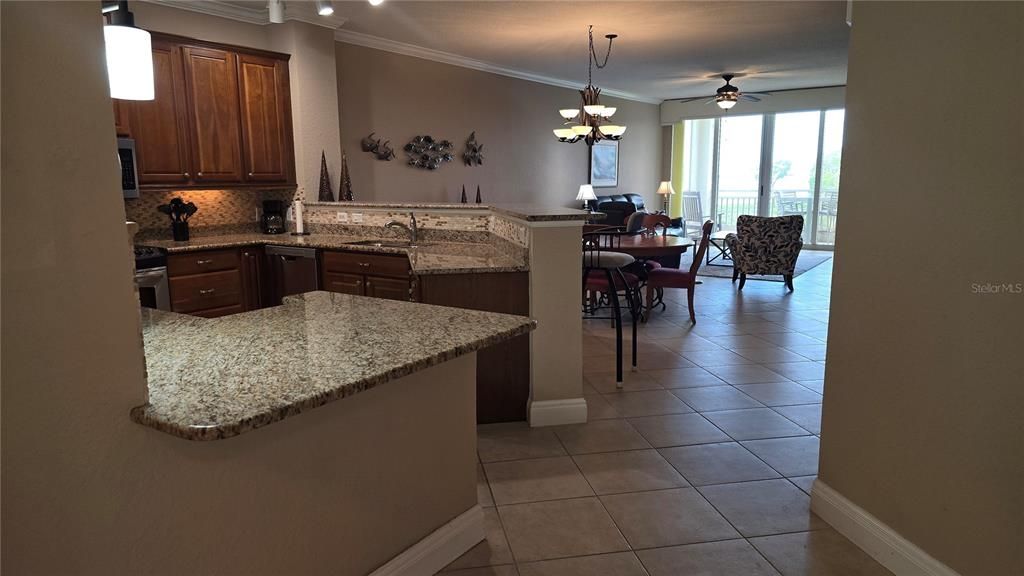 For Rent: $2,900 (3 beds, 2 baths, 1939 Square Feet)