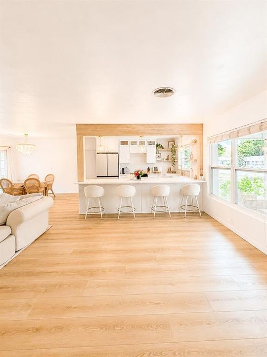 For Sale: $470,000 (3 beds, 1 baths, 1337 Square Feet)