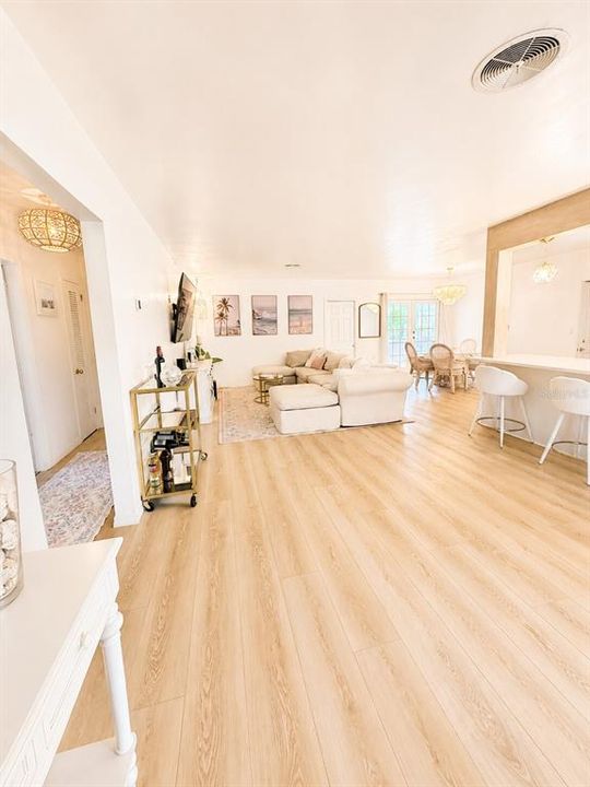 For Sale: $470,000 (3 beds, 1 baths, 1337 Square Feet)
