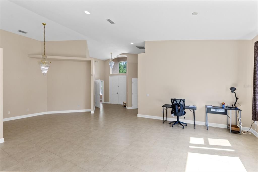 For Sale: $564,900 (3 beds, 3 baths, 2430 Square Feet)
