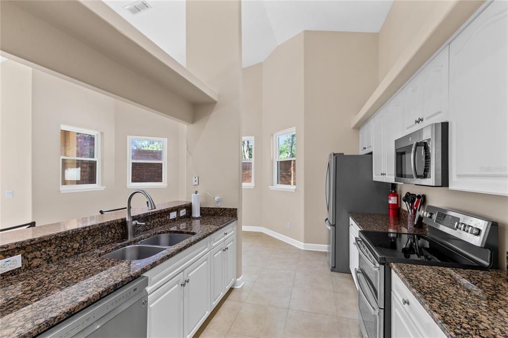 For Sale: $564,900 (3 beds, 3 baths, 2430 Square Feet)