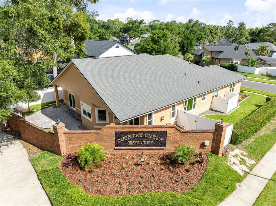 For Sale: $564,900 (3 beds, 3 baths, 2430 Square Feet)