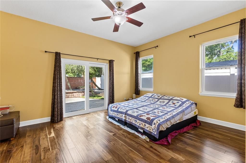 For Sale: $564,900 (3 beds, 3 baths, 2430 Square Feet)
