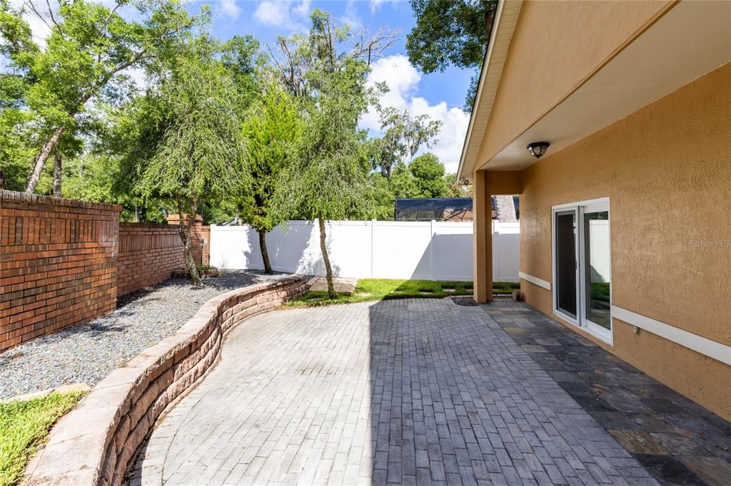 For Sale: $564,900 (3 beds, 3 baths, 2430 Square Feet)