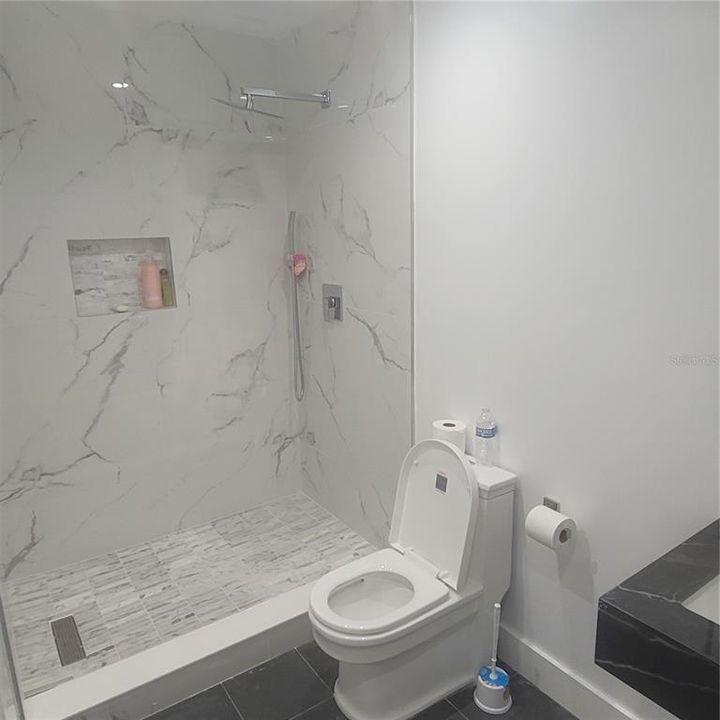 В аренду: $1,900 (2 спален, 2 ванн, 934 Квадратных фут)