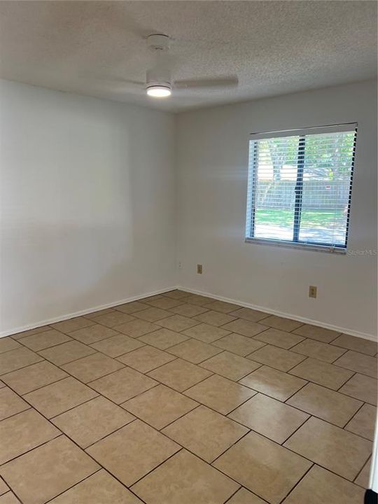 For Sale: $188,609 (3 beds, 2 baths, 1081 Square Feet)