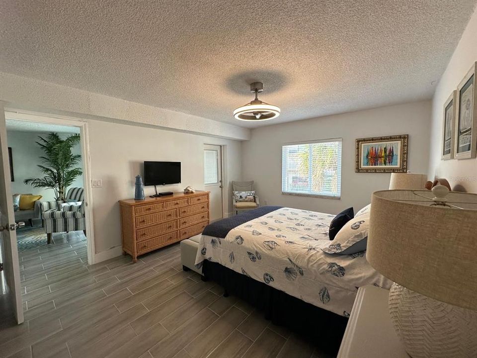 For Rent: $3,200 (2 beds, 2 baths, 1050 Square Feet)