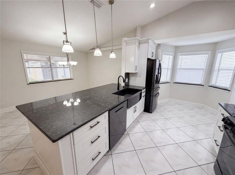 For Sale: $350,000 (3 beds, 2 baths, 1396 Square Feet)