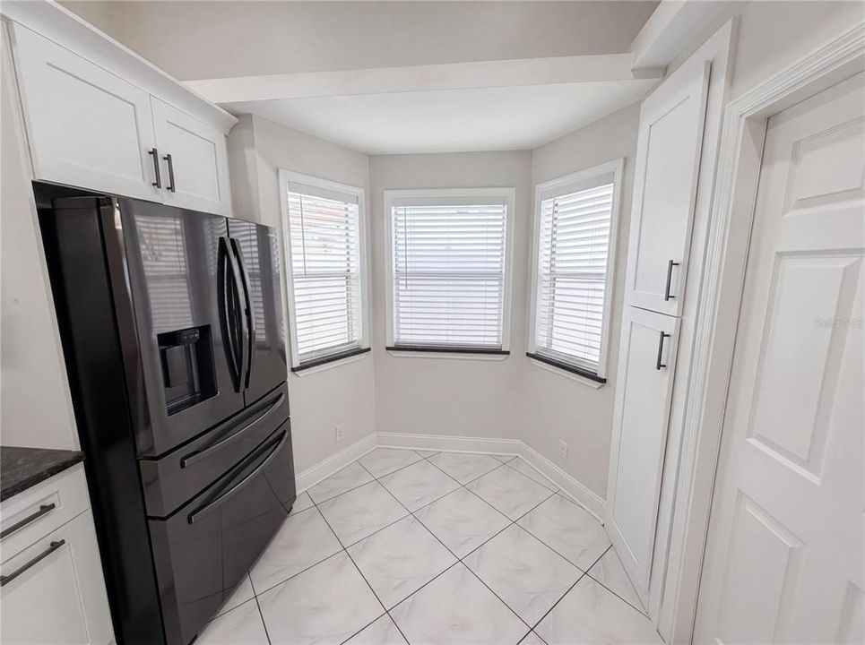 For Sale: $350,000 (3 beds, 2 baths, 1396 Square Feet)