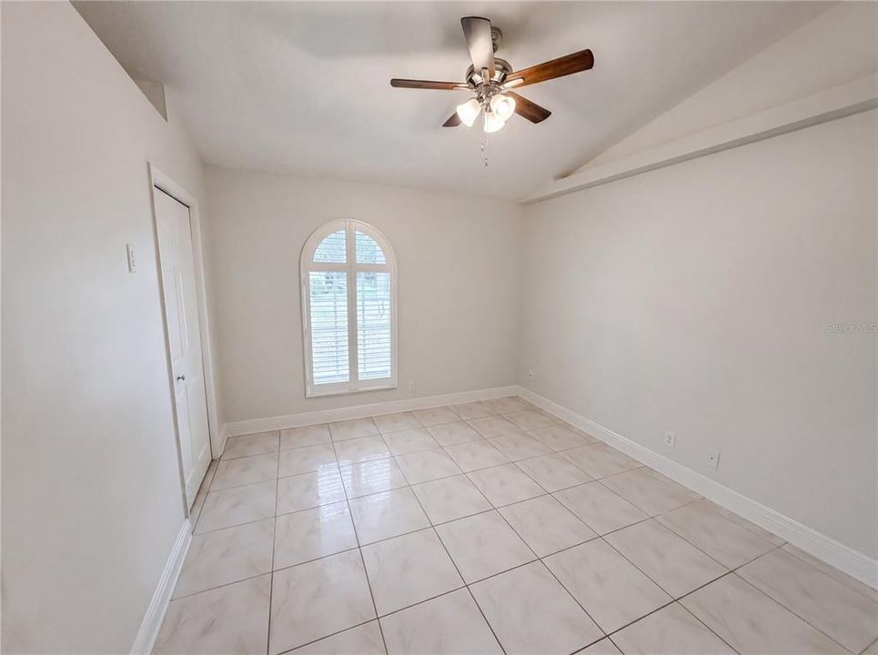 For Sale: $350,000 (3 beds, 2 baths, 1396 Square Feet)