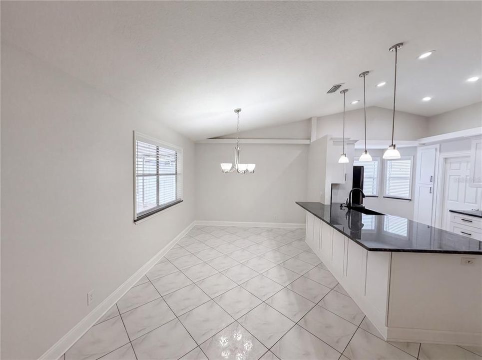 For Sale: $350,000 (3 beds, 2 baths, 1396 Square Feet)
