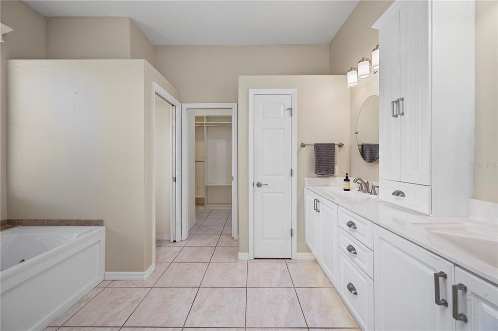 For Sale: $950,000 (3 beds, 2 baths, 2235 Square Feet)