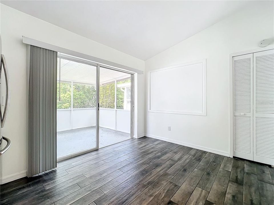 В аренду: $2,700 (3 спален, 2 ванн, 1215 Квадратных фут)