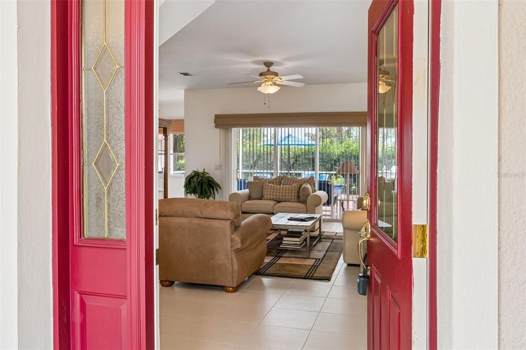 En Venta: $359,000 (2 camas, 2 baños, 2038 Pies cuadrados)