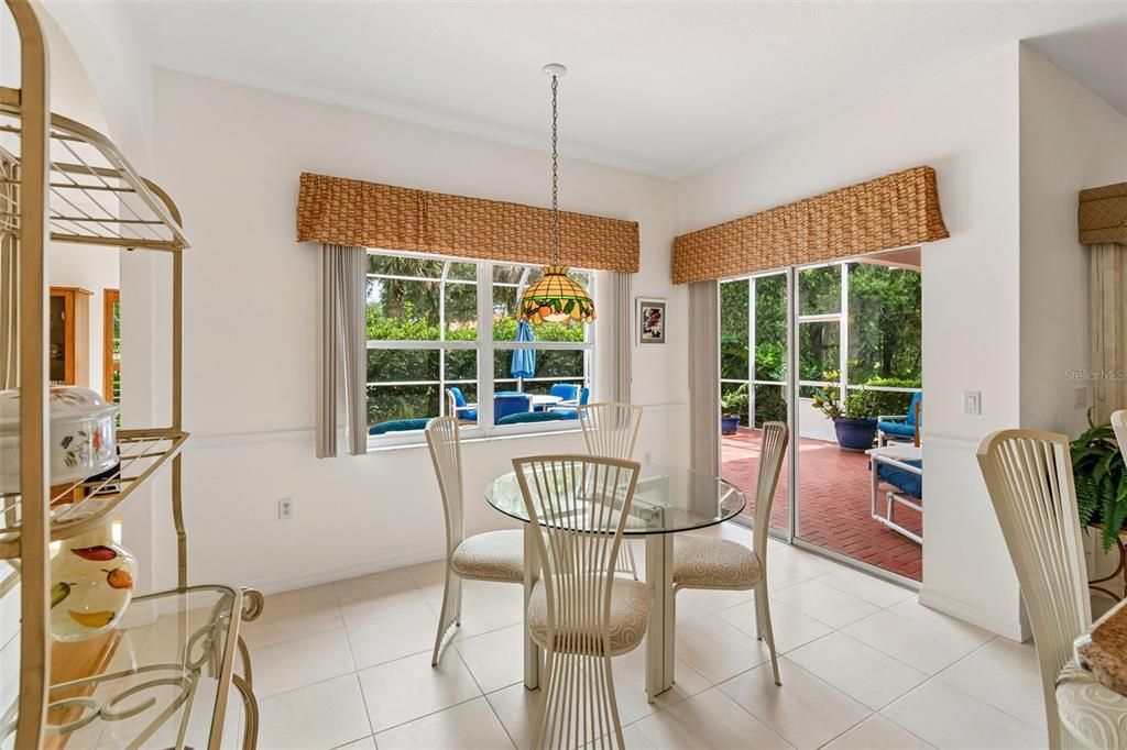 En Venta: $359,000 (2 camas, 2 baños, 2038 Pies cuadrados)