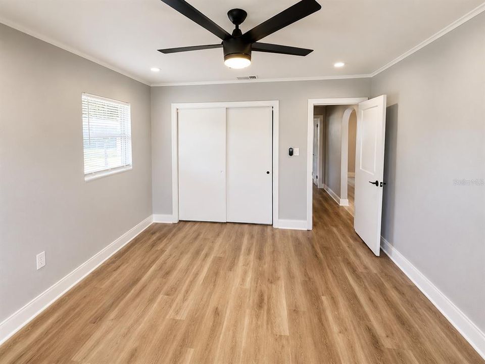 For Sale: $334,500 (3 beds, 2 baths, 1712 Square Feet)