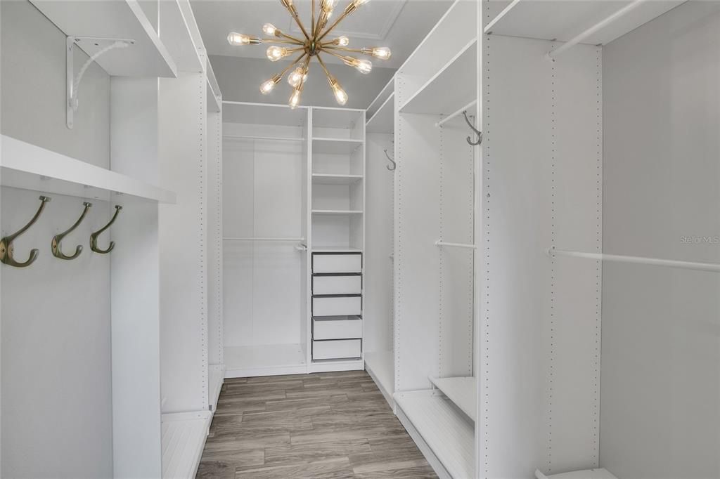 For Sale: $675,000 (4 beds, 3 baths, 2588 Square Feet)
