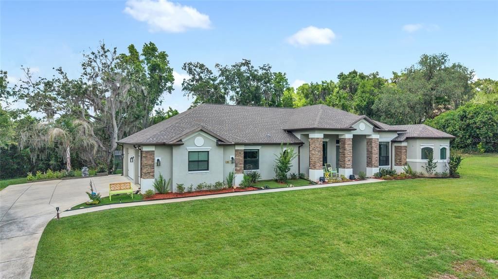 For Sale: $675,000 (4 beds, 3 baths, 2588 Square Feet)