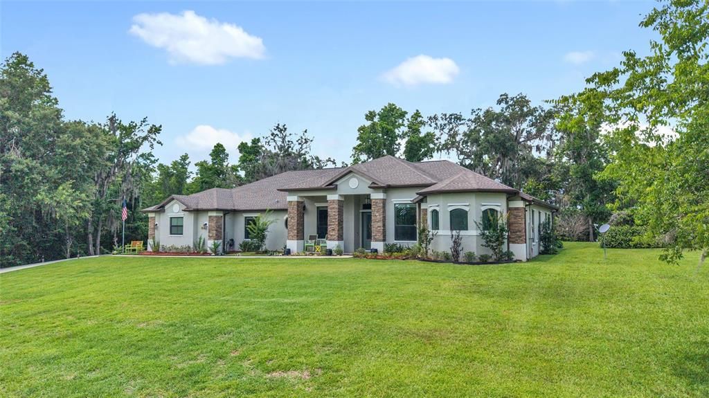 For Sale: $675,000 (4 beds, 3 baths, 2588 Square Feet)