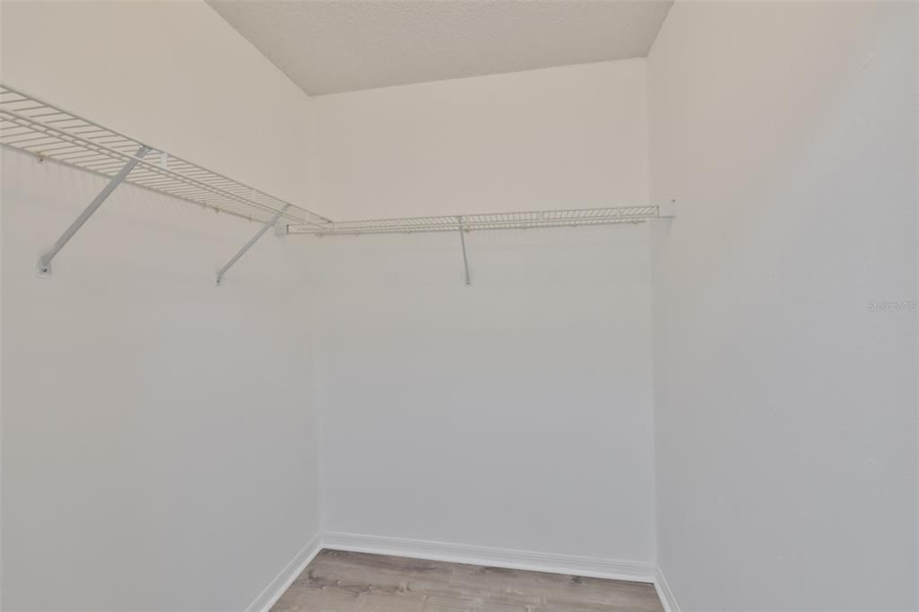 For Sale: $359,900 (2 beds, 2 baths, 1849 Square Feet)