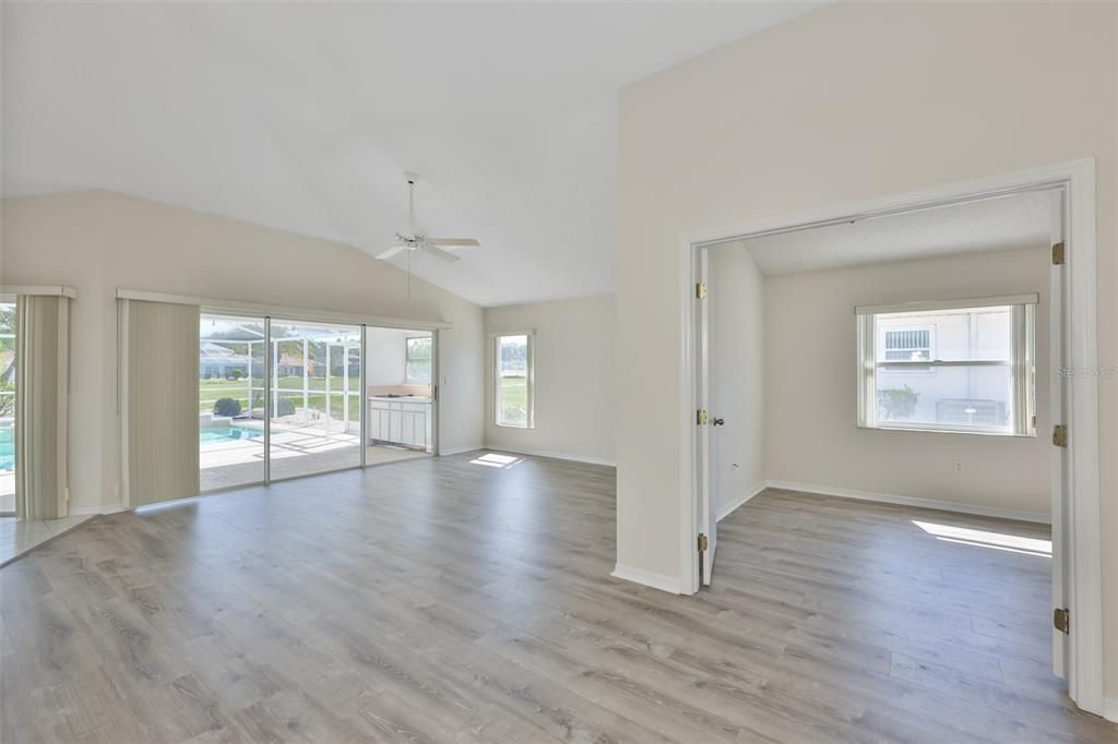 For Sale: $359,900 (2 beds, 2 baths, 1849 Square Feet)
