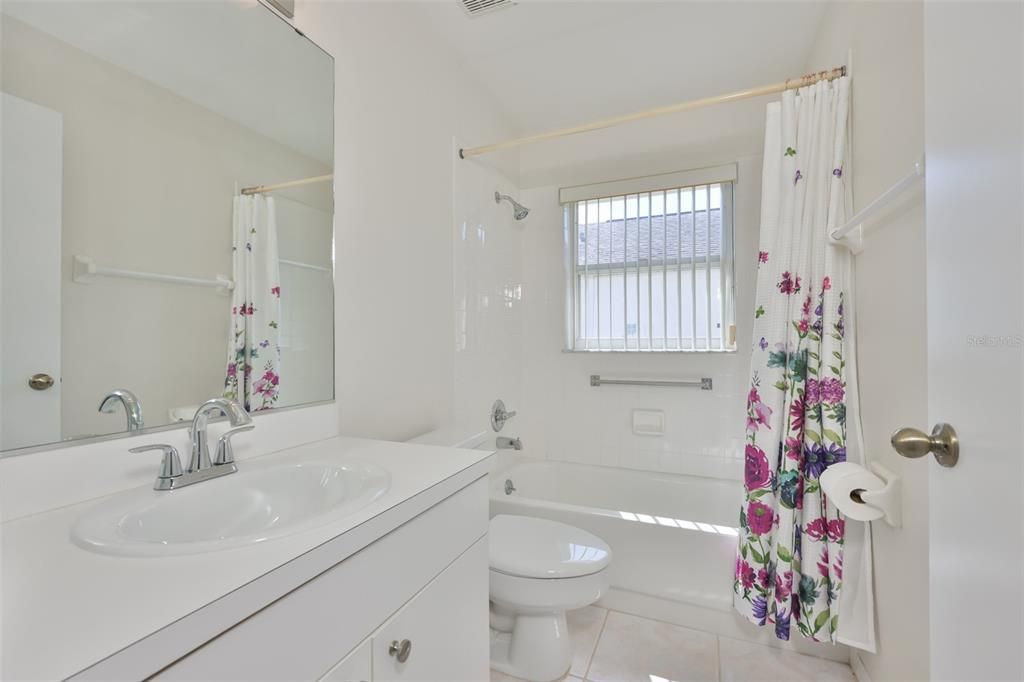 For Sale: $359,900 (2 beds, 2 baths, 1849 Square Feet)