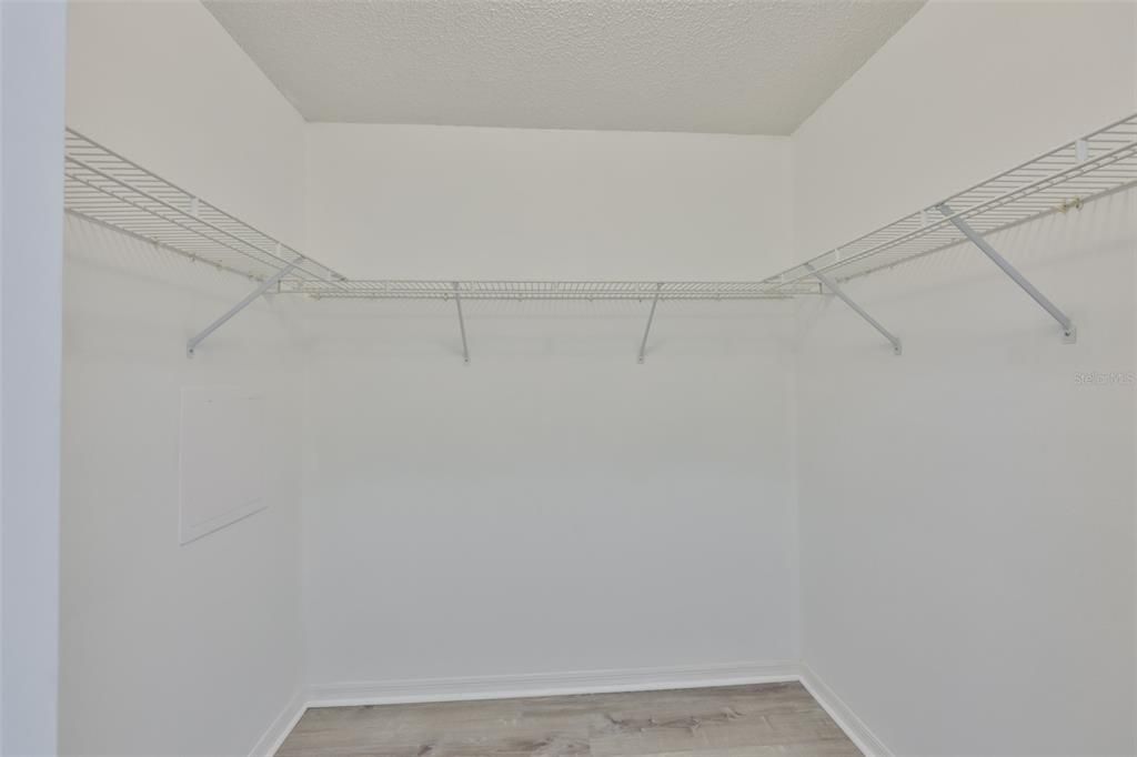 For Sale: $359,900 (2 beds, 2 baths, 1849 Square Feet)