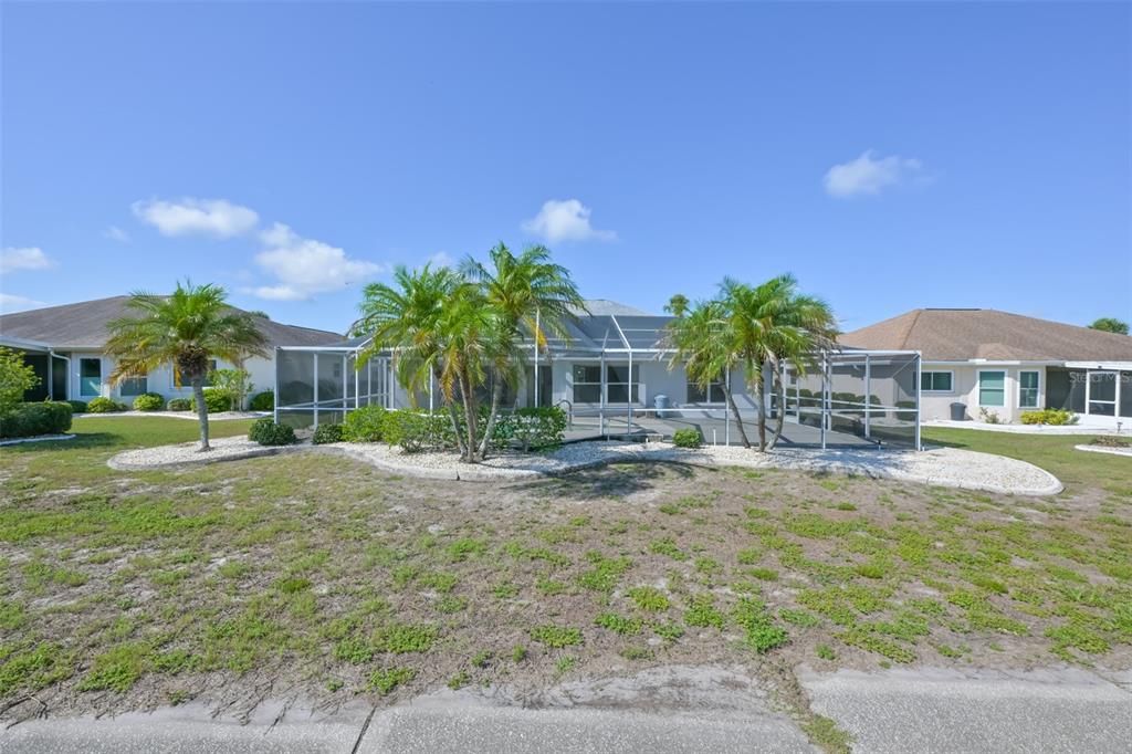 For Sale: $359,900 (2 beds, 2 baths, 1849 Square Feet)