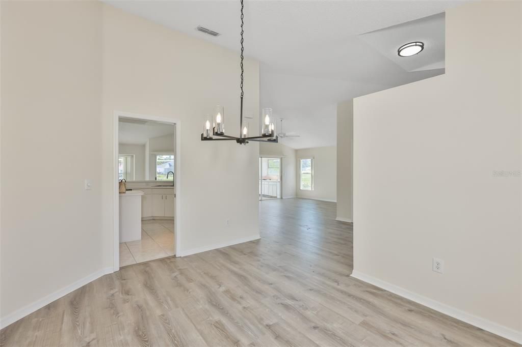 For Sale: $359,900 (2 beds, 2 baths, 1849 Square Feet)