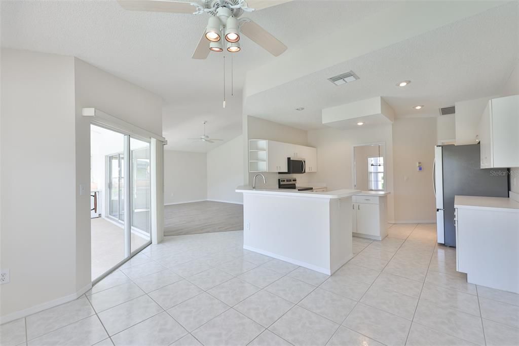 For Sale: $359,900 (2 beds, 2 baths, 1849 Square Feet)