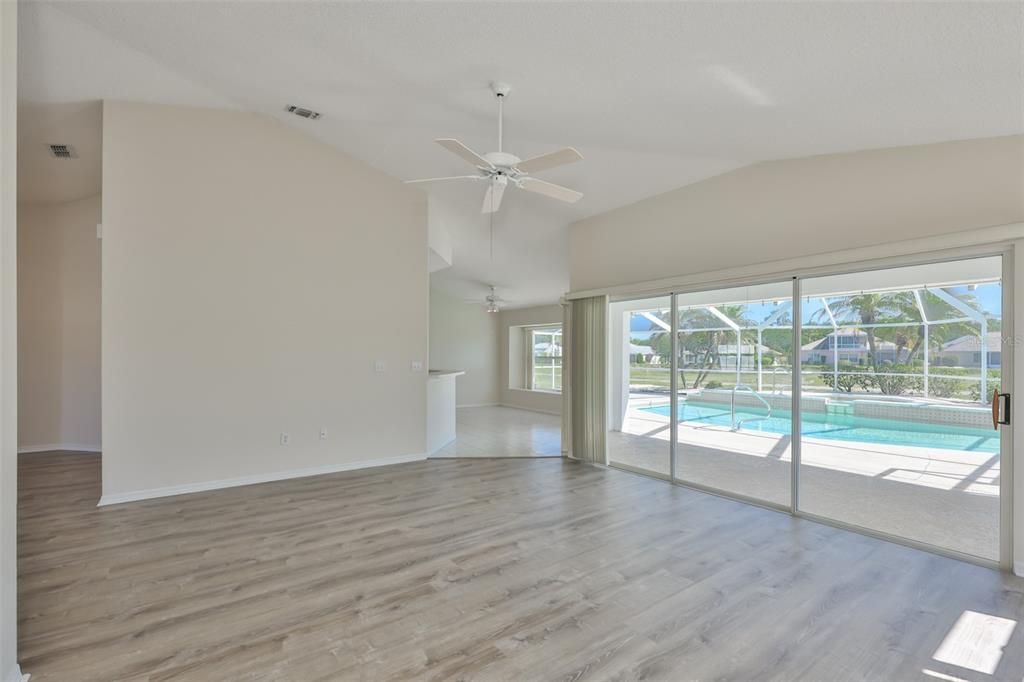 For Sale: $359,900 (2 beds, 2 baths, 1849 Square Feet)