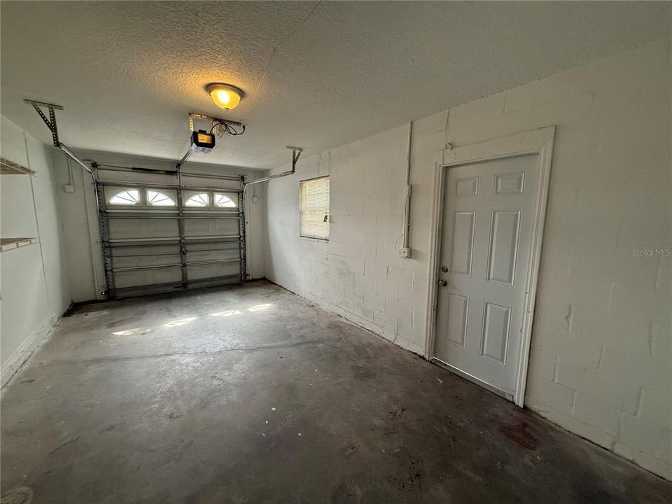 For Sale: $330,000 (3 beds, 2 baths, 1286 Square Feet)