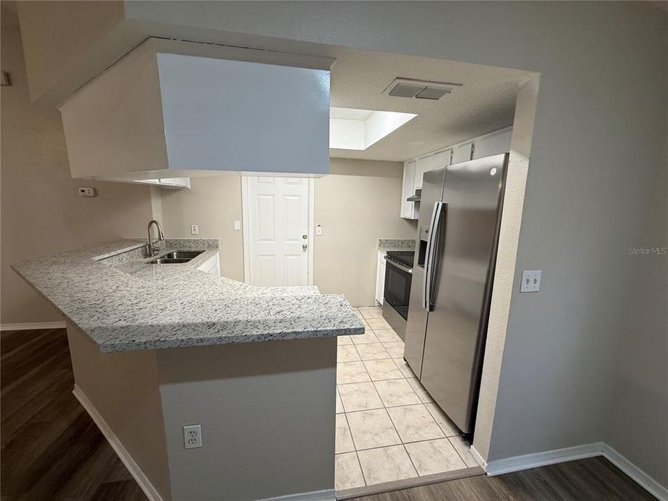 For Sale: $330,000 (3 beds, 2 baths, 1286 Square Feet)
