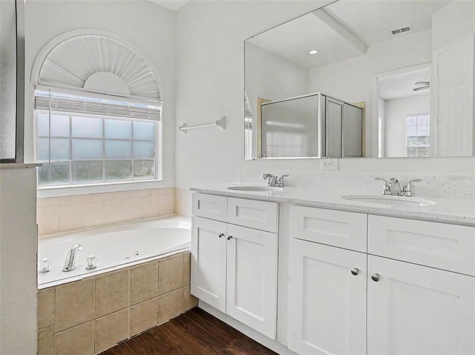 For Sale: $479,900 (4 beds, 3 baths, 2641 Square Feet)