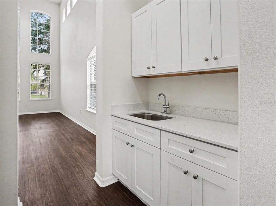 For Sale: $479,900 (4 beds, 3 baths, 2641 Square Feet)
