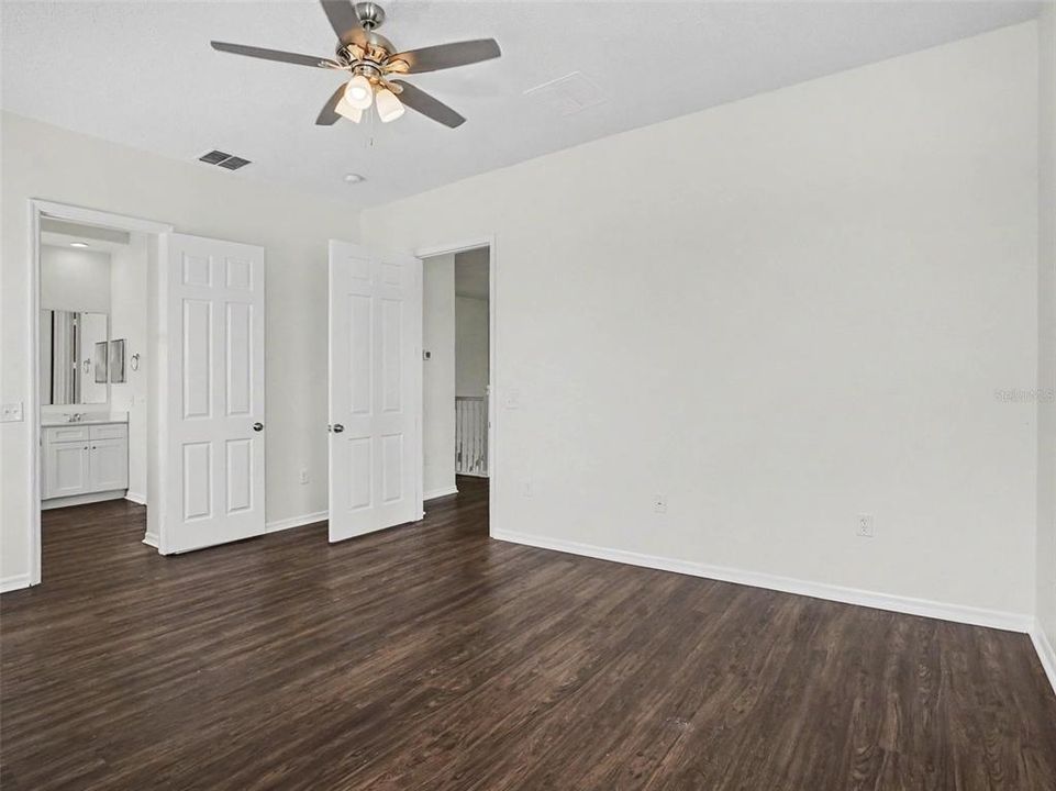 For Sale: $479,900 (4 beds, 3 baths, 2641 Square Feet)
