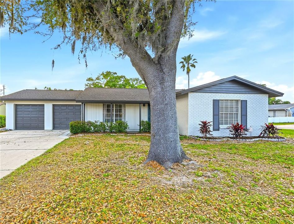 For Sale: $384,900 (3 beds, 2 baths, 1416 Square Feet)