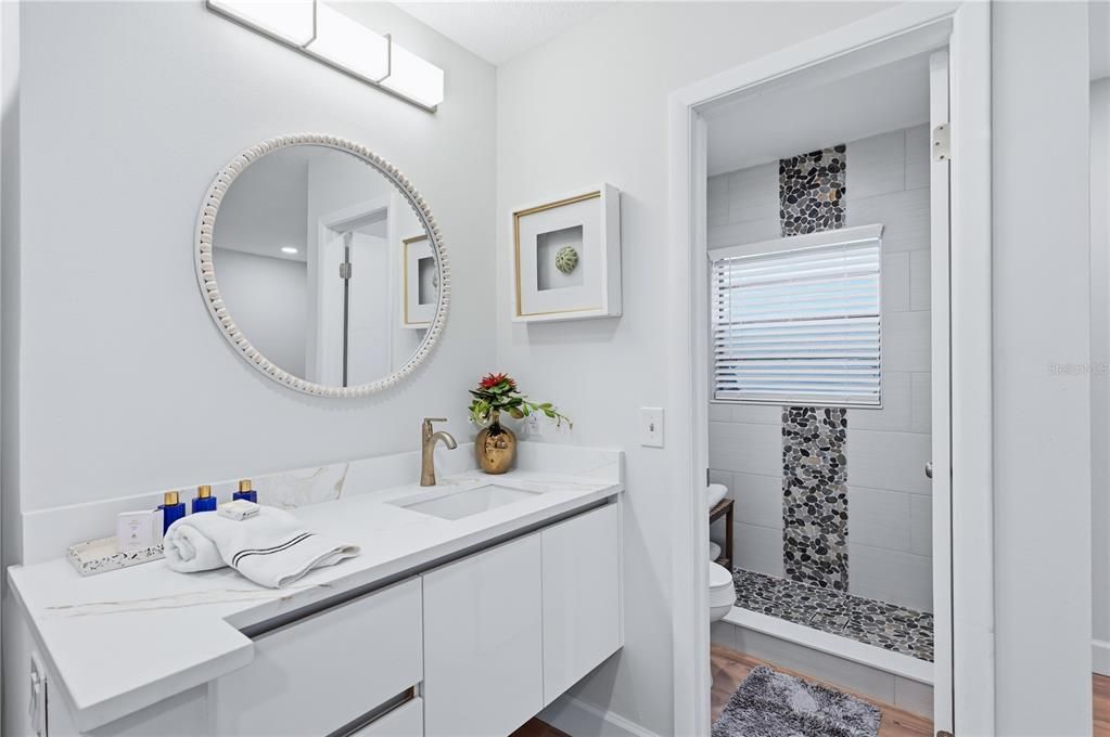 For Sale: $384,900 (3 beds, 2 baths, 1416 Square Feet)
