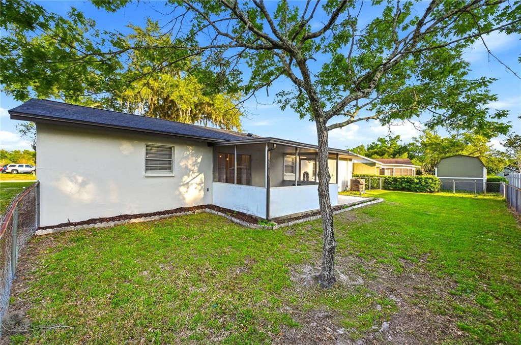 For Sale: $384,900 (3 beds, 2 baths, 1416 Square Feet)