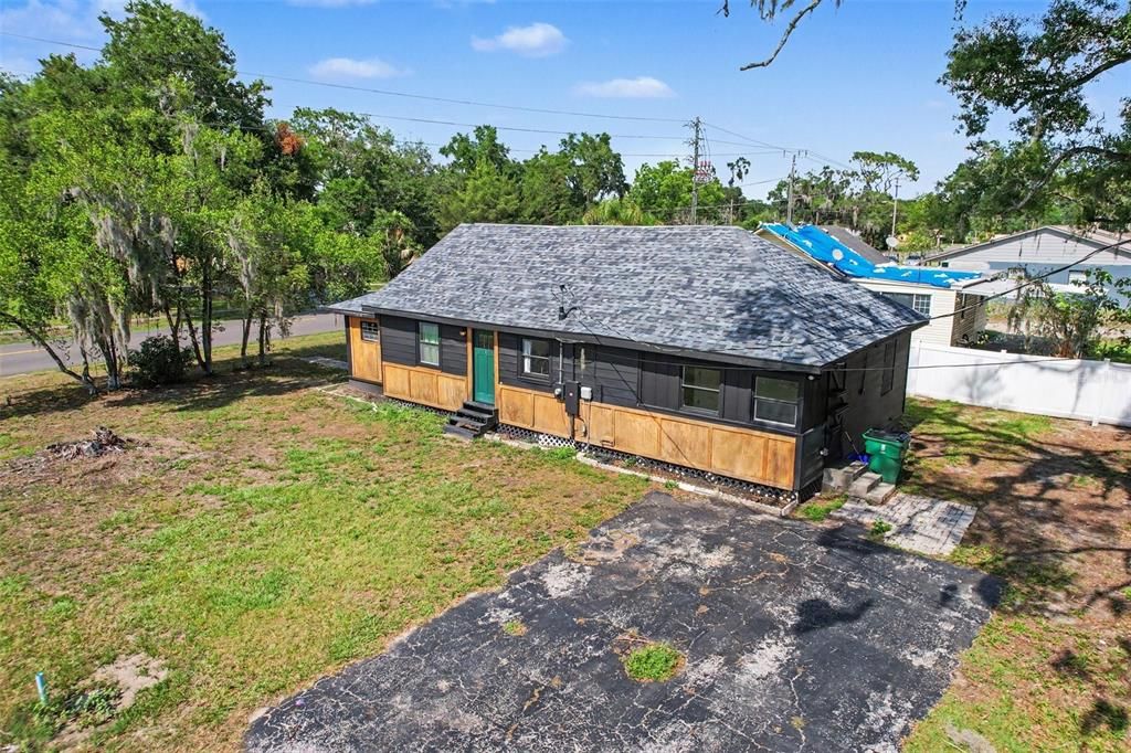 For Rent: $1,600 (2 beds, 1 baths, 800 Square Feet)
