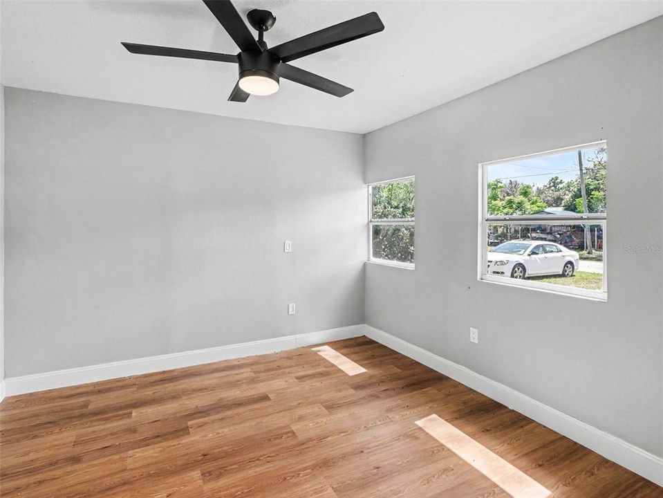 For Rent: $1,600 (2 beds, 1 baths, 800 Square Feet)