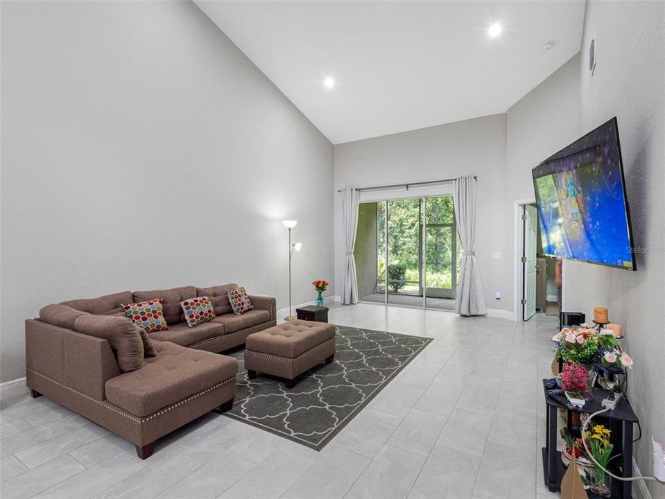 For Sale: $519,000 (2 beds, 2 baths, 1614 Square Feet)