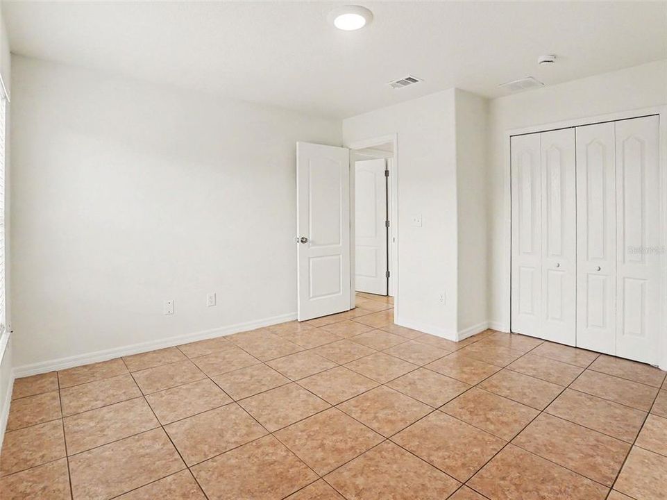 En Venta: $384,900 (4 camas, 2 baños, 2032 Pies cuadrados)