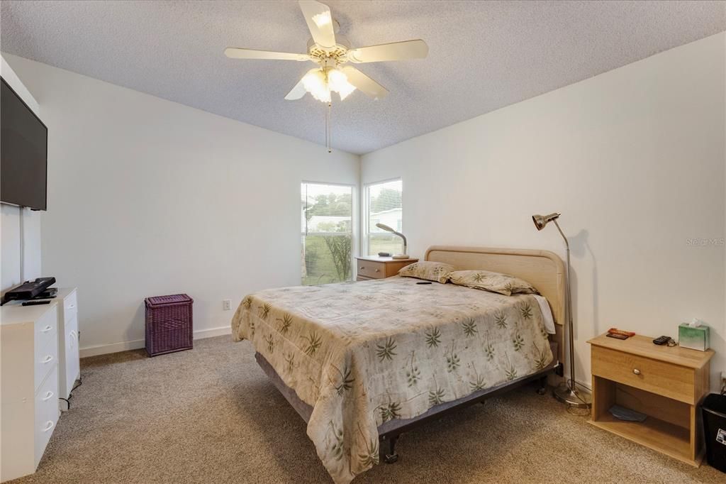 For Sale: $233,000 (2 beds, 2 baths, 1308 Square Feet)