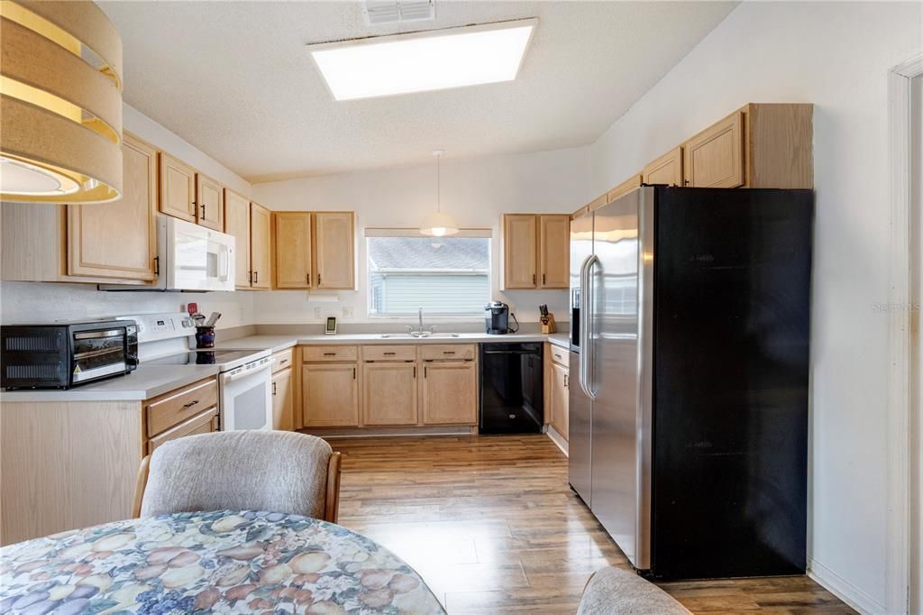 For Sale: $233,000 (2 beds, 2 baths, 1308 Square Feet)