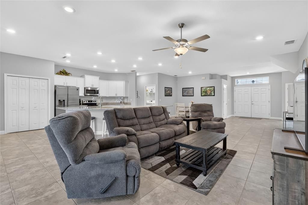 For Sale: $534,900 (5 beds, 3 baths, 3092 Square Feet)