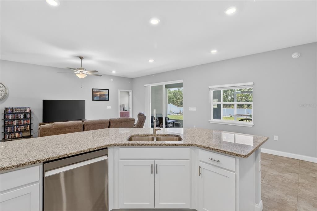 For Sale: $534,900 (5 beds, 3 baths, 3092 Square Feet)