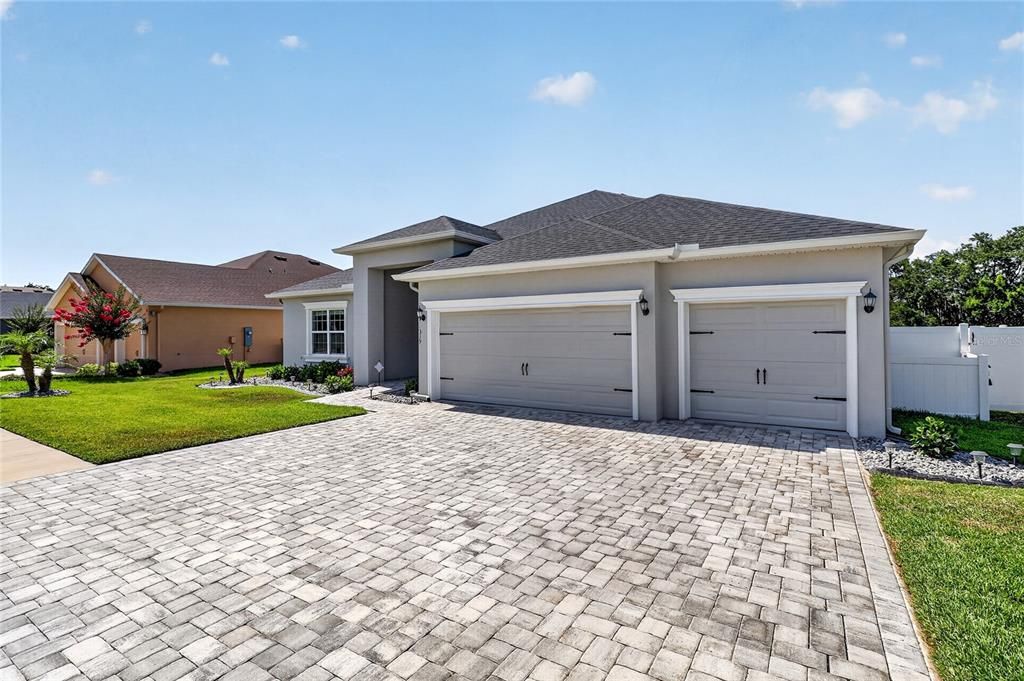 For Sale: $534,900 (5 beds, 3 baths, 3092 Square Feet)