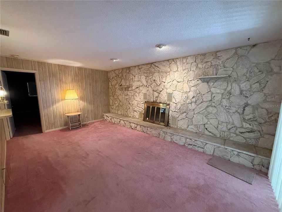 For Sale: $239,900 (2 beds, 2 baths, 1440 Square Feet)