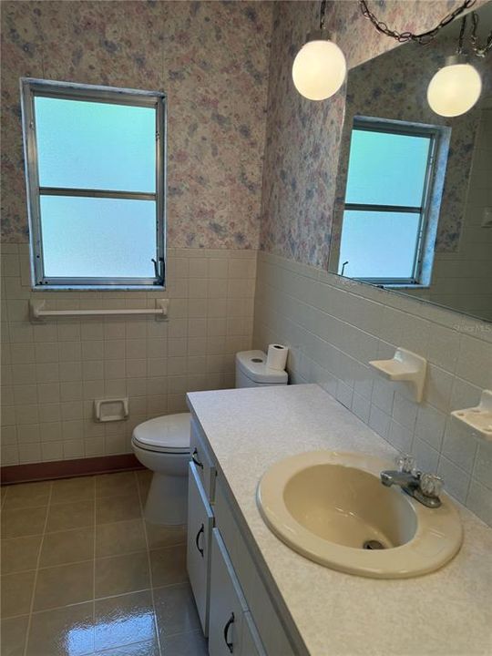 For Sale: $239,900 (2 beds, 2 baths, 1440 Square Feet)